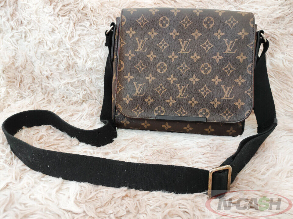 Louis Vuitton District Pm Flap Messenger Bag