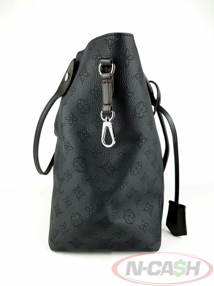 Louis Vuitton Noir Hina MM Mahina Tote N Cash